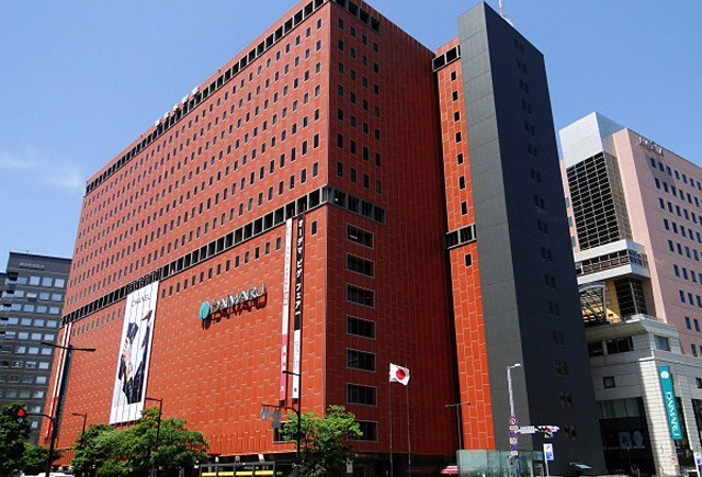 大丸福岡天神店